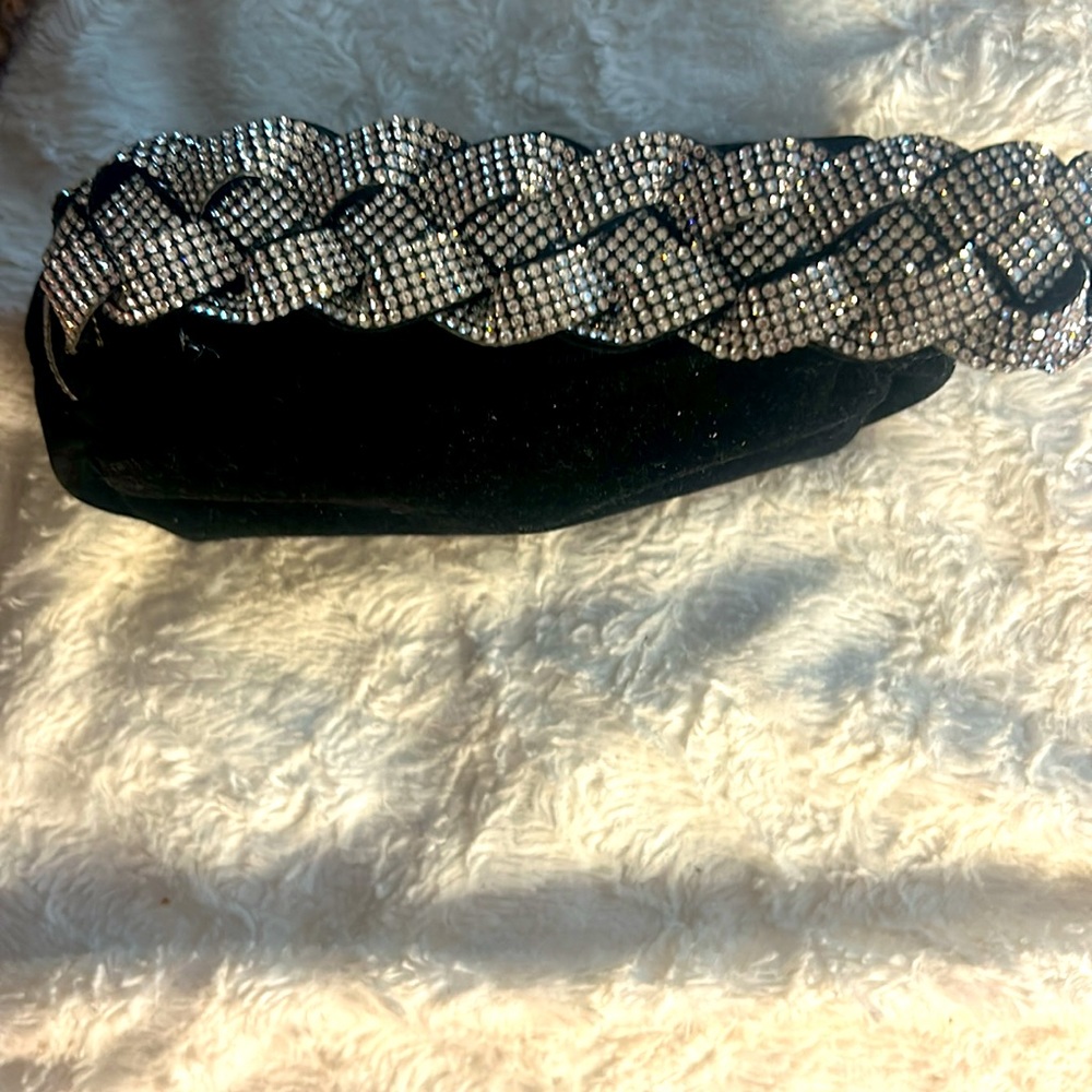 Small bag to out with - Picture 3 of 3